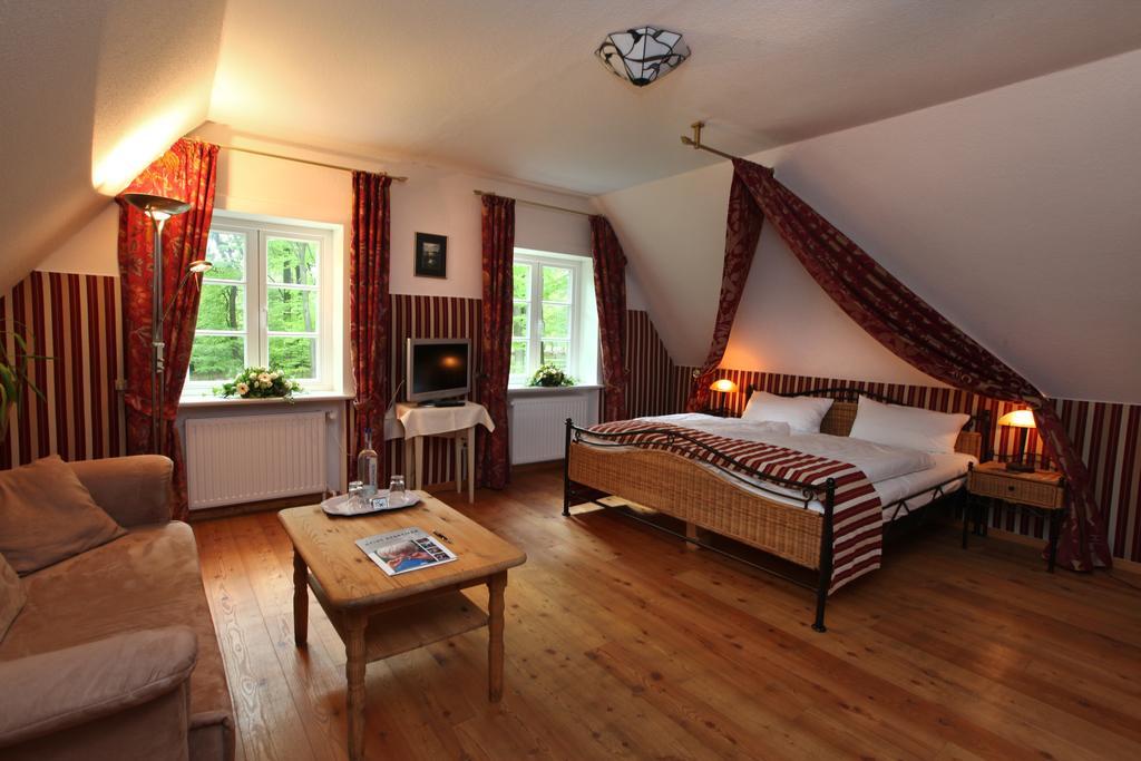 Hotel Hof Tuetsberg Bispingen Room photo